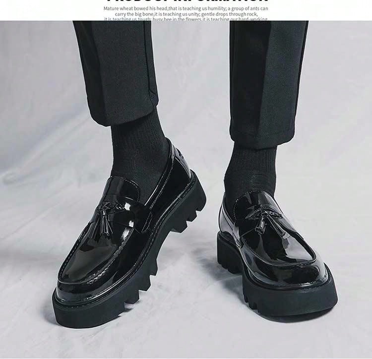 Kenike black lace-up formal shoes outsole view