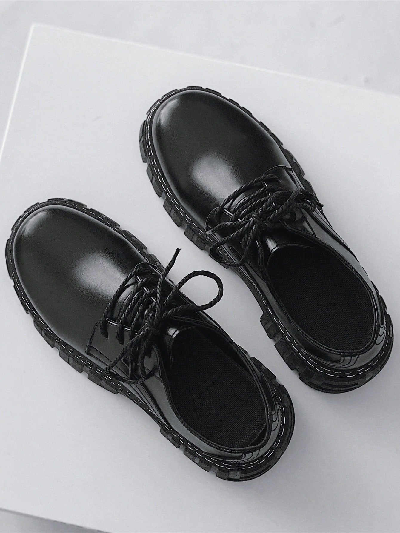 Kenike men's black PU lace-up shoes heel detail