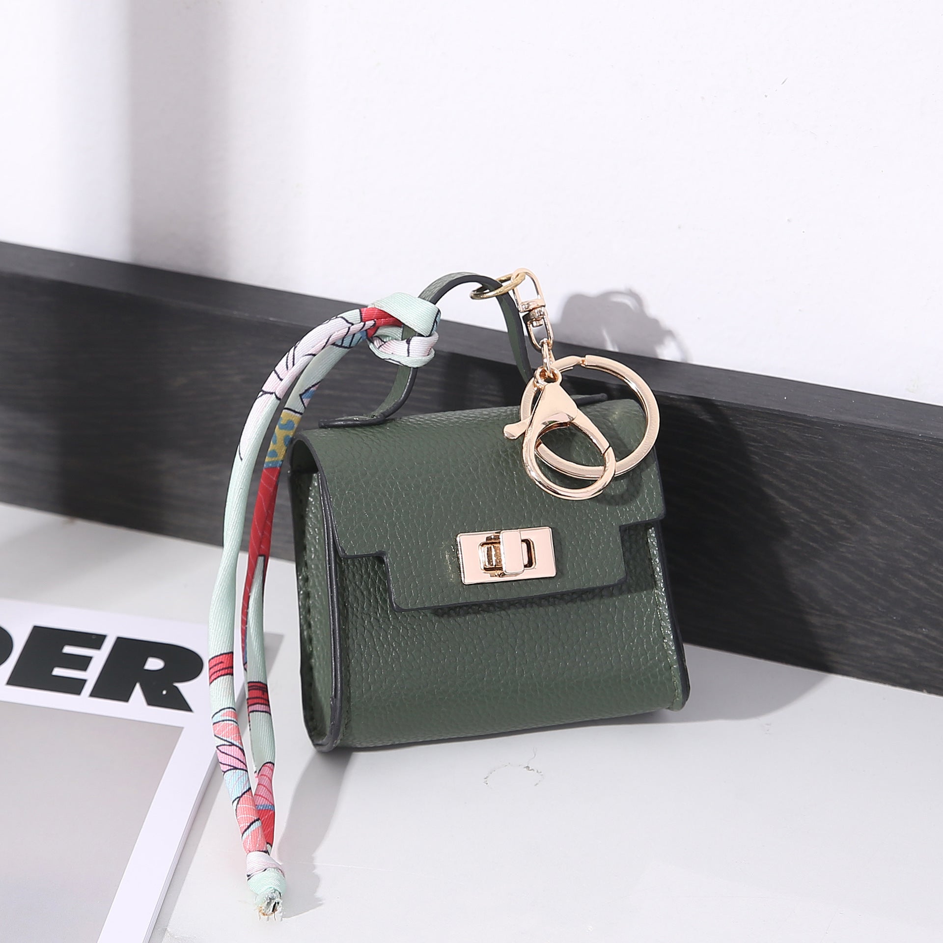 Kenike Kelly bag green mini pendant light luxury bag variant