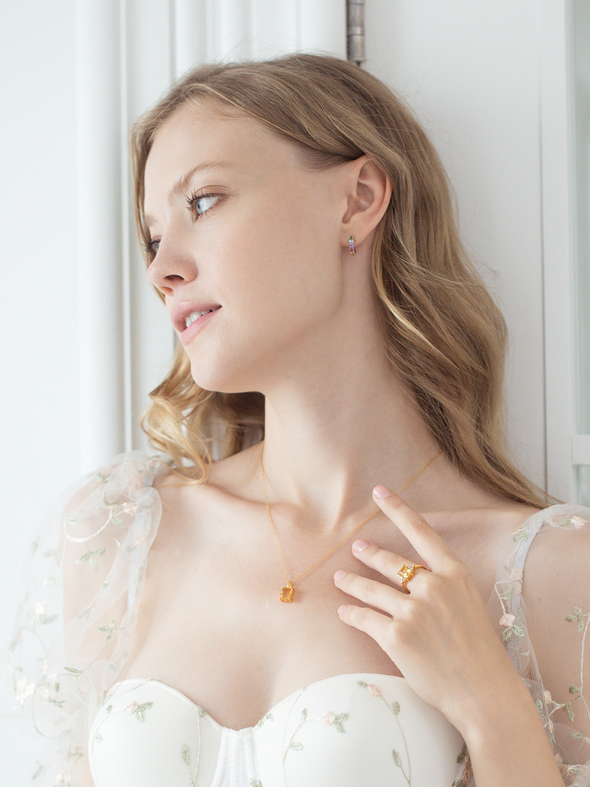 Citrine emerald cut ring and necklace in 18k gold vermeil on model