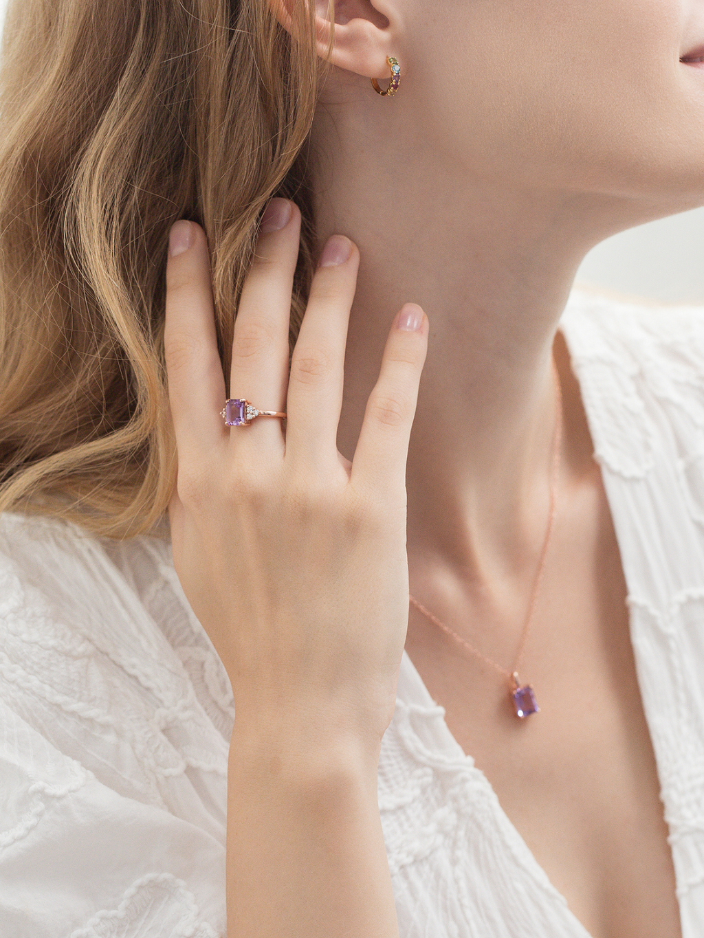 Lavender amethyst emerald cut ring and necklace in 18k rose gold vermeil model detail