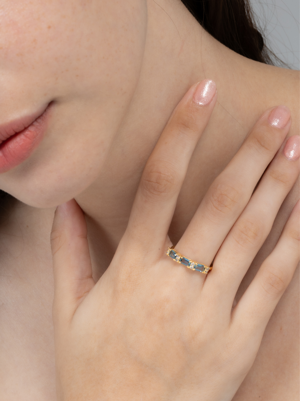 London blue topaz emerald cut eternity ring side detail image