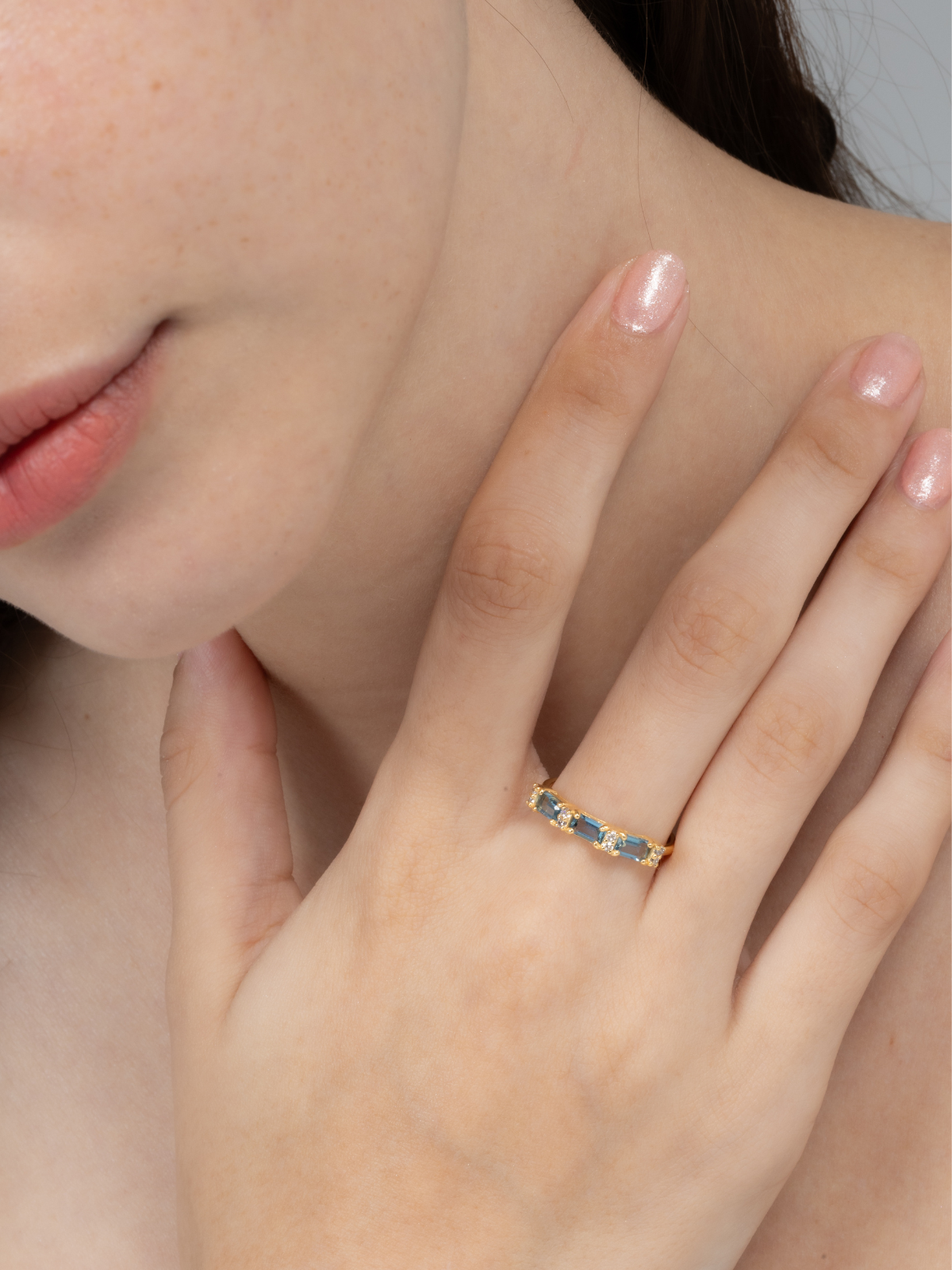 London blue topaz emerald cut eternity ring side detail image