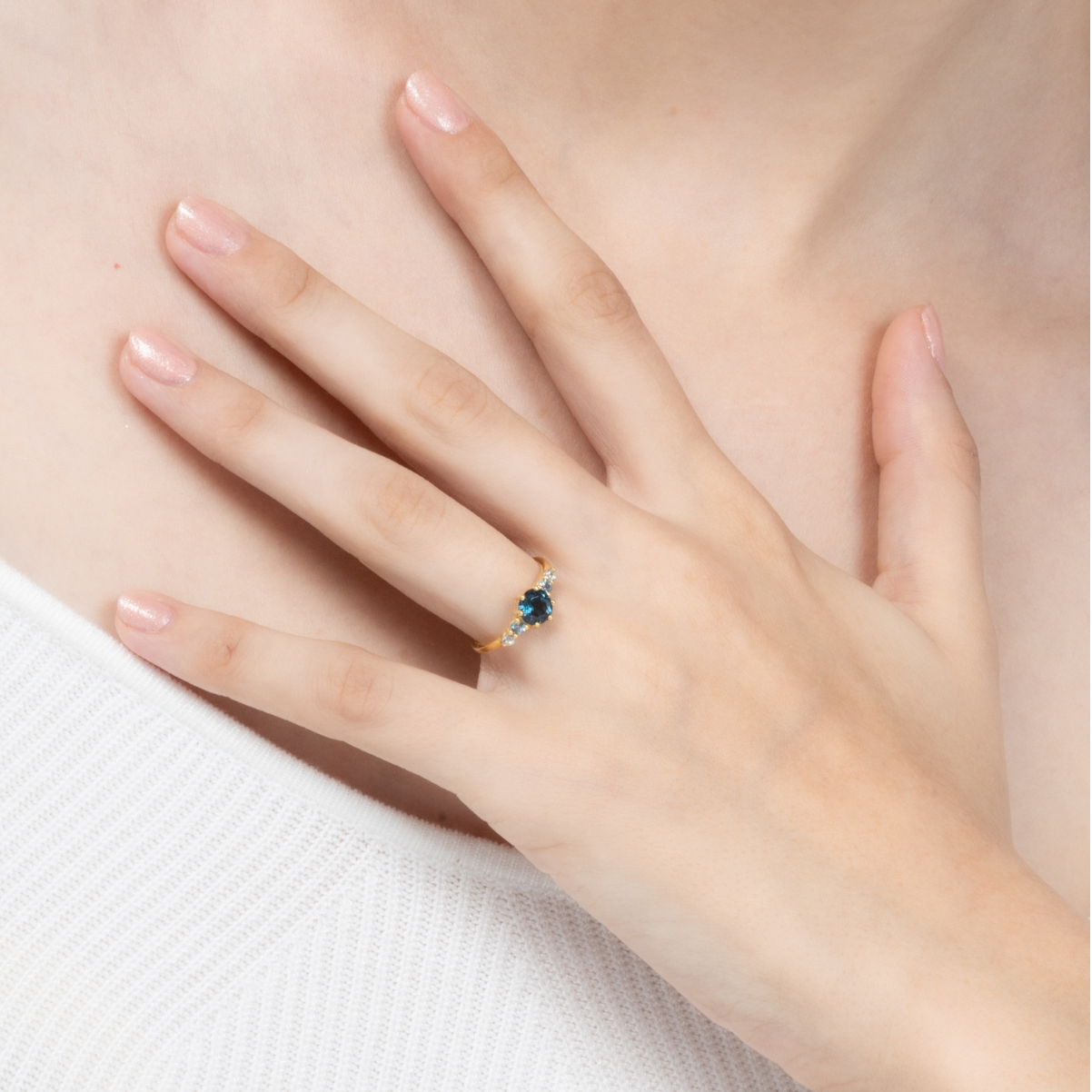 Ombre blue topaz five stone ring in 18k gold vermeil detail image