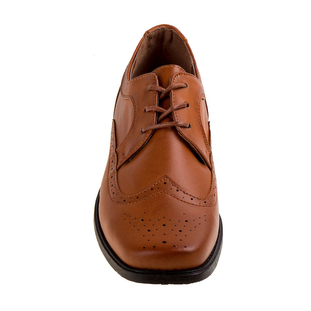 Josmo Classic boys' wingtip dress shoes outsole detail