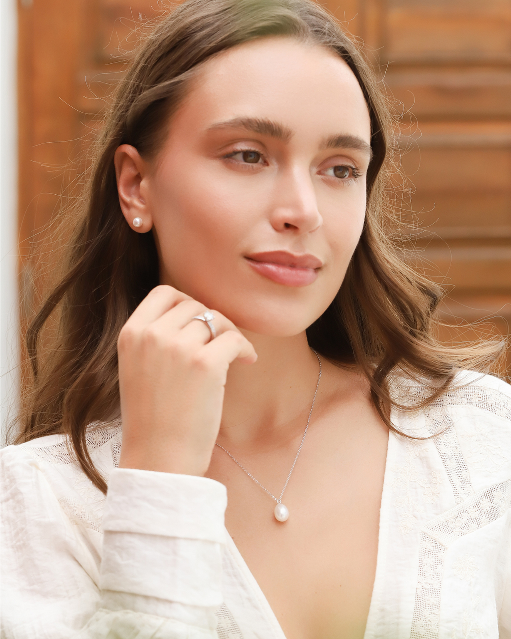 Pearl Stud Earrings in Gold