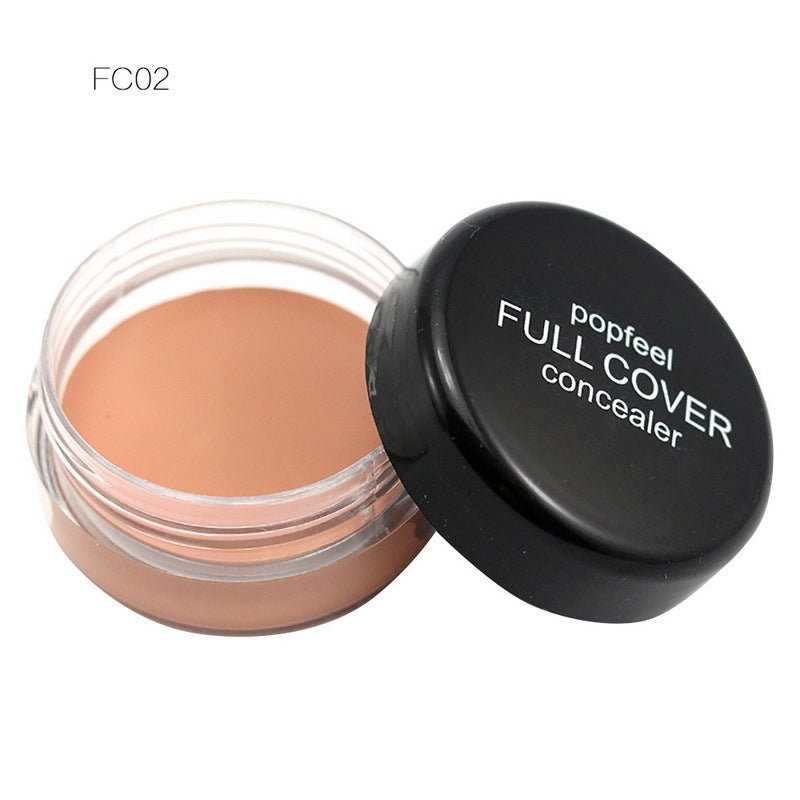 Kenike monochrome concealer shade 03 close-up