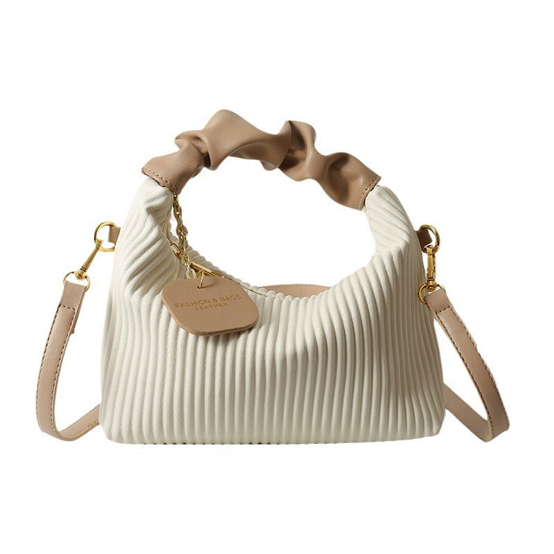 Kenike PU leather pleated cloud bag model styling image