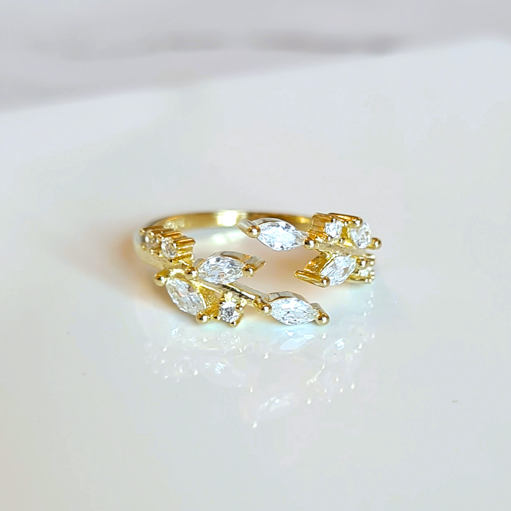 Adjustable leaf ring in gold plated sterling silver product image