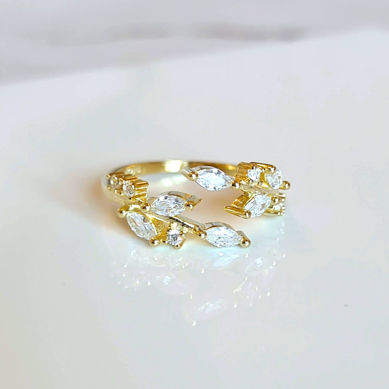 Adjustable leaf ring in gold plated sterling silver product image