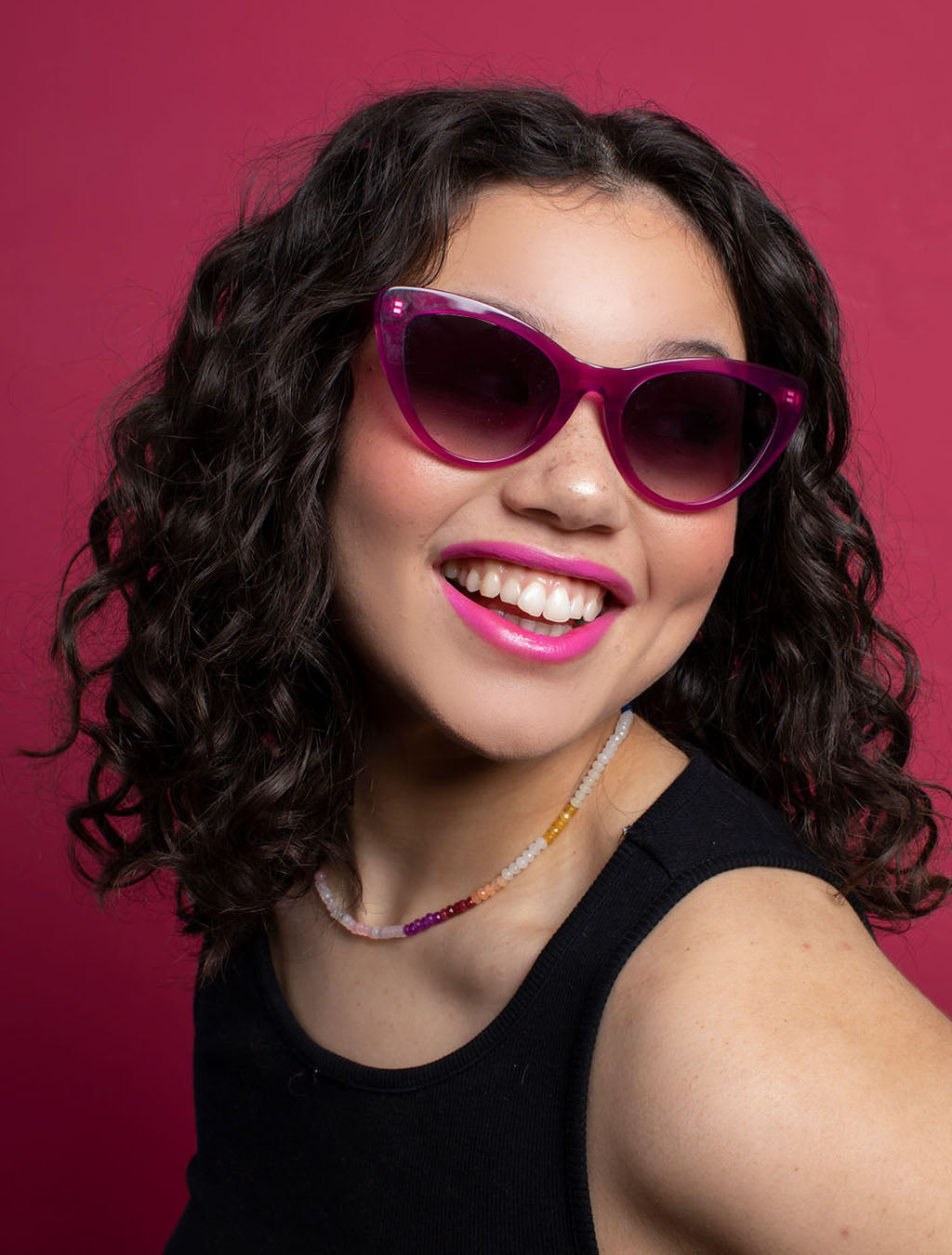 zoedepass Amy Magenta cat-eye sunglasses model portrait image