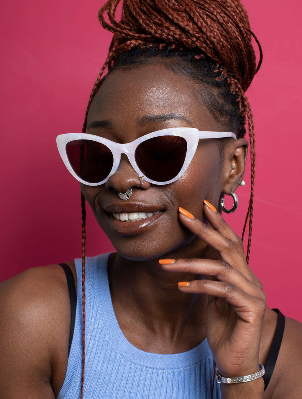 zoedepass Amy Opal cat-eye sunglasses outdoor model image