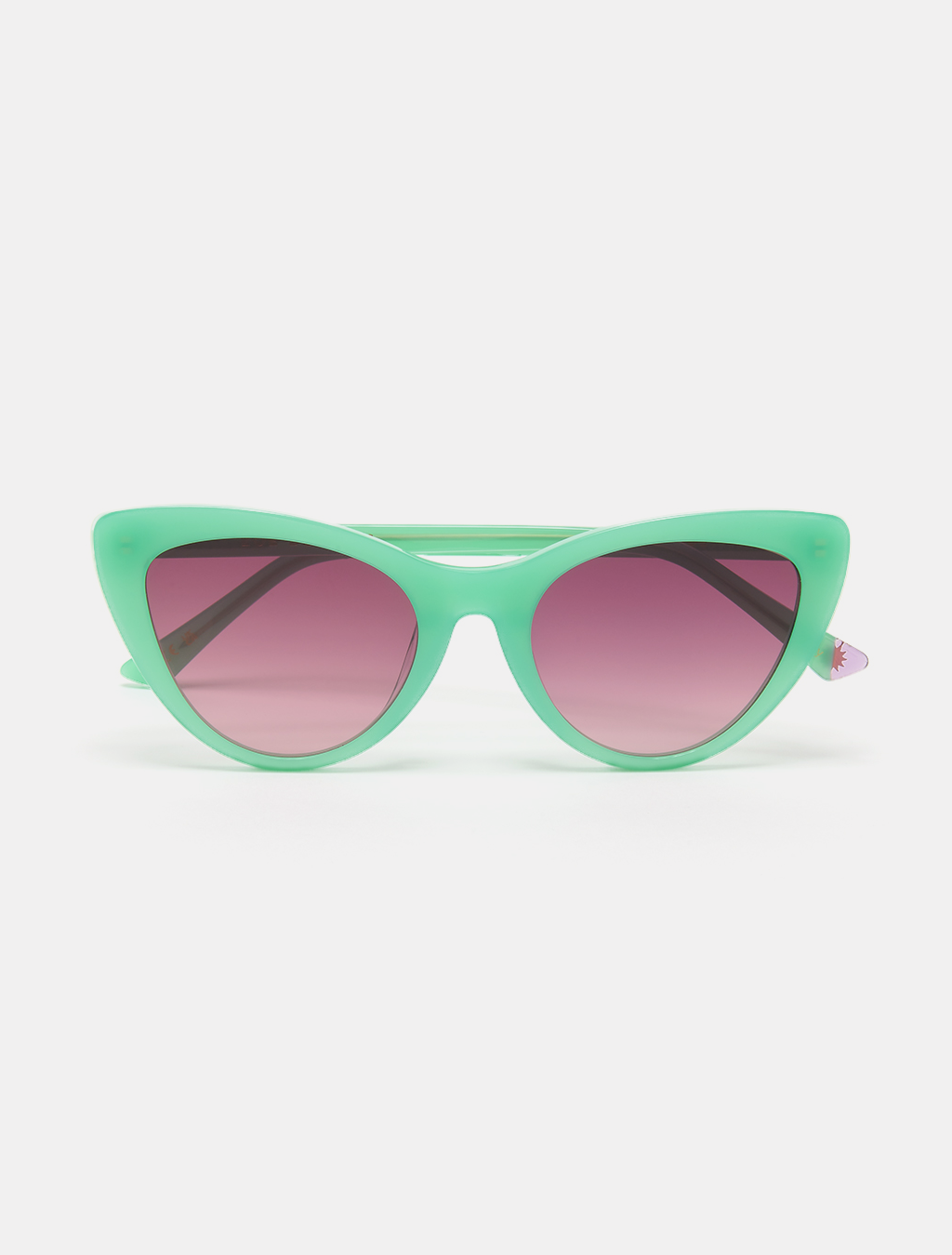 zoedepass Amy Spring green cat-eye sunglasses front product image