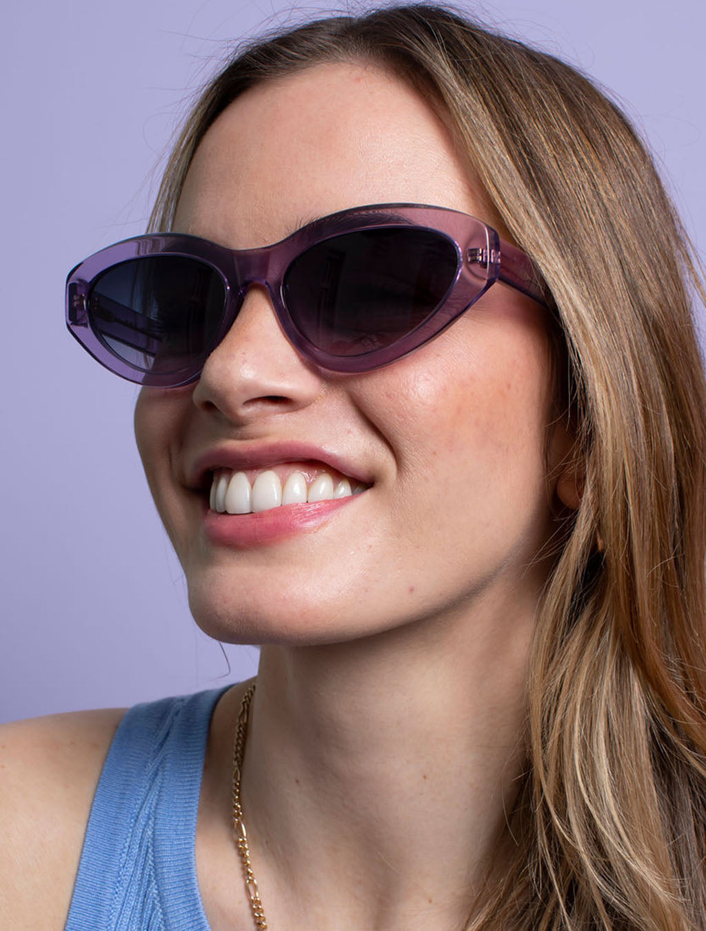 zoedepass Billie Amethyst sunglasses studio model image
