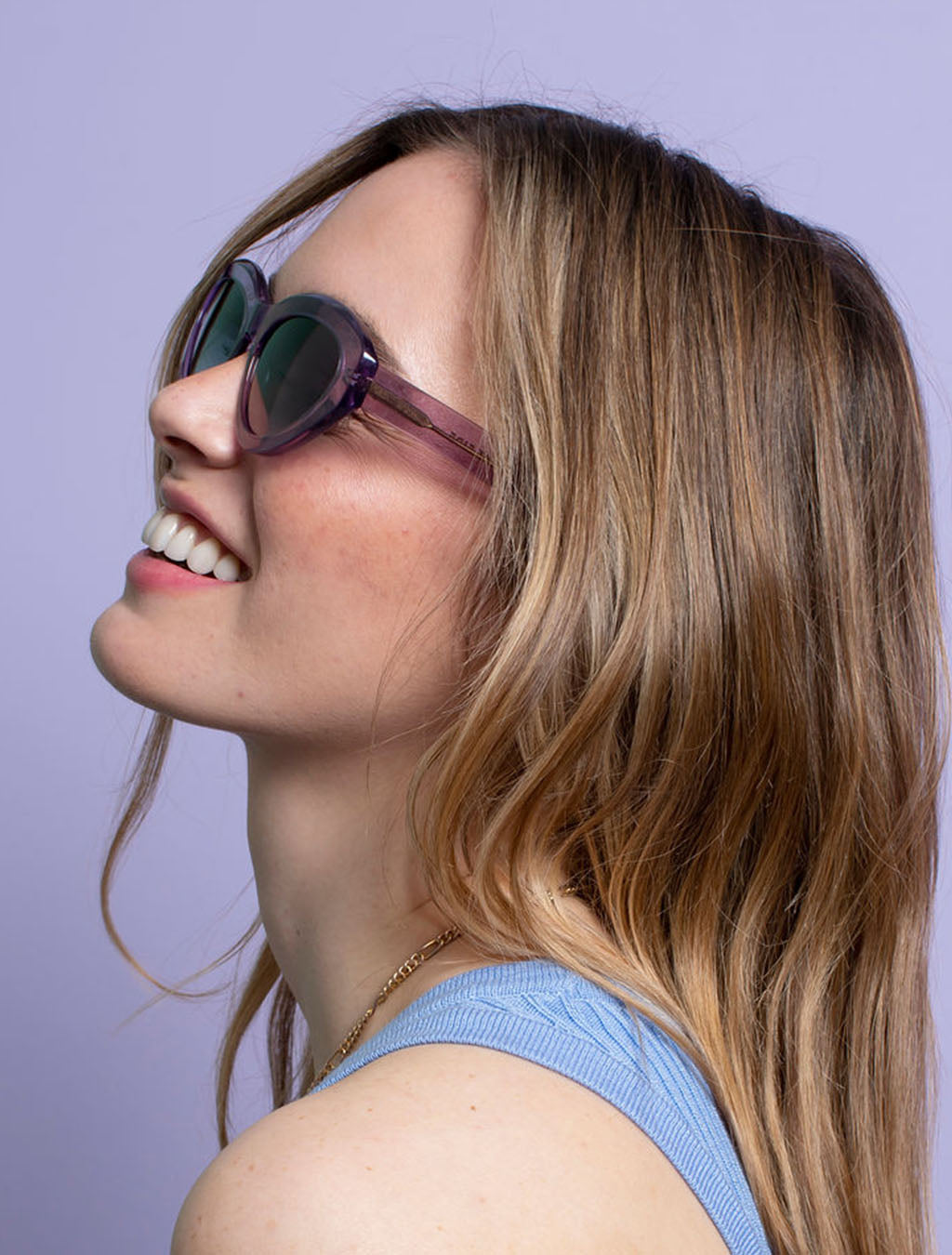zoedepass Billie Amethyst oval sunglasses lifestyle image