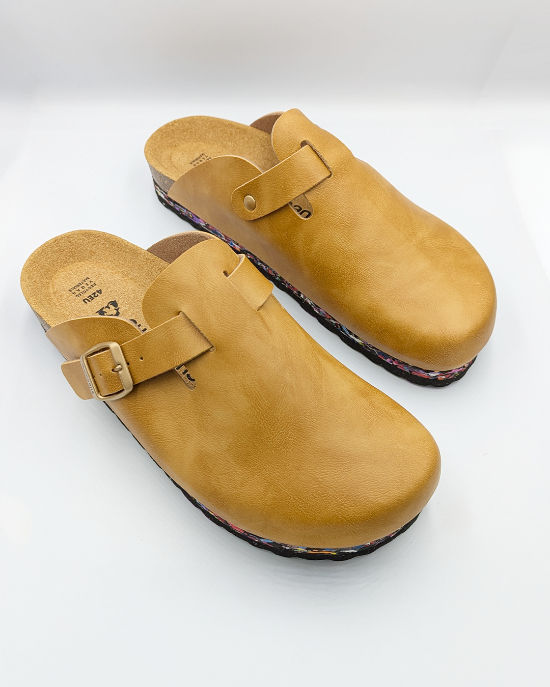 Nuoceans AMBER clog strap and upper detail image