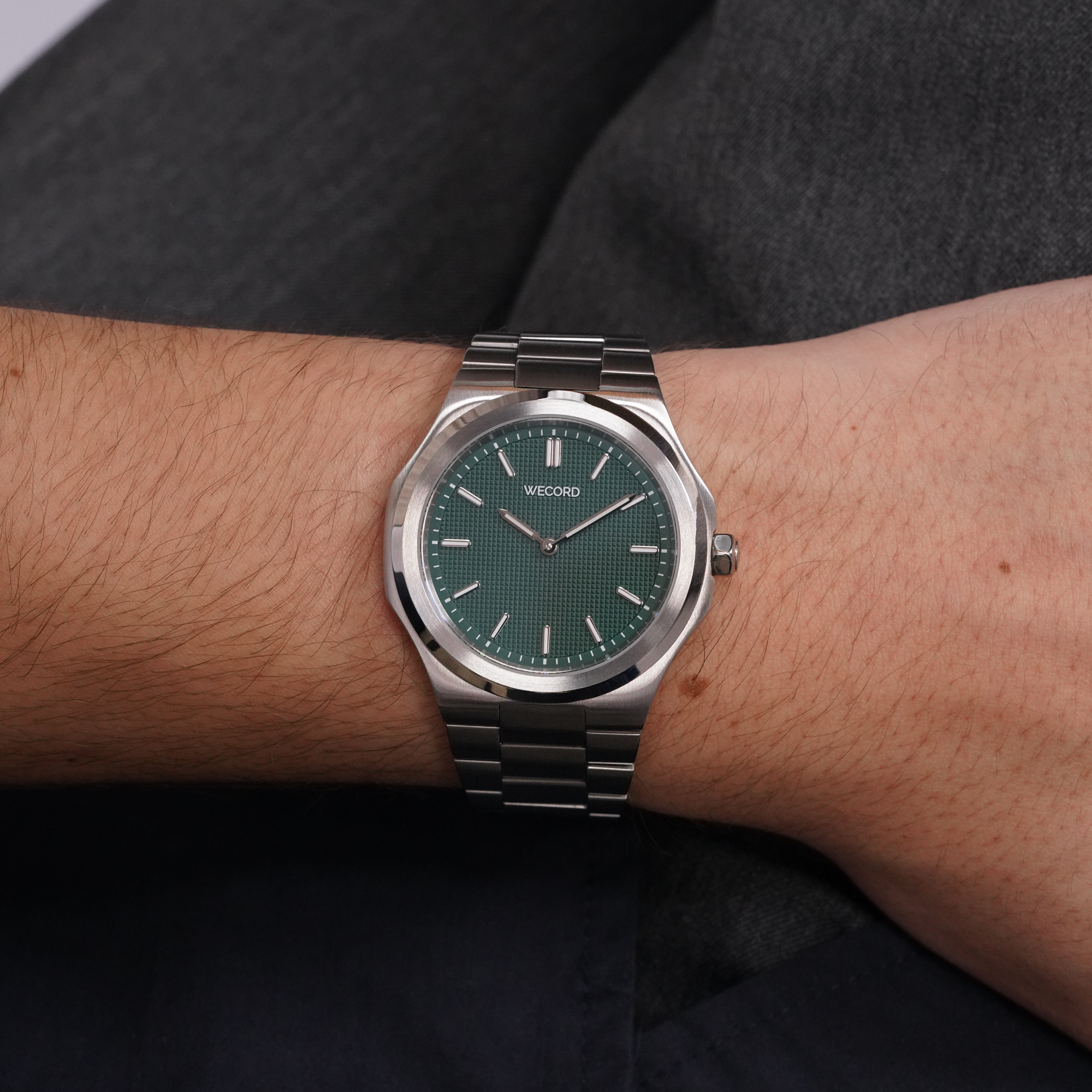 Wecord London Oliver Large watch product detail image