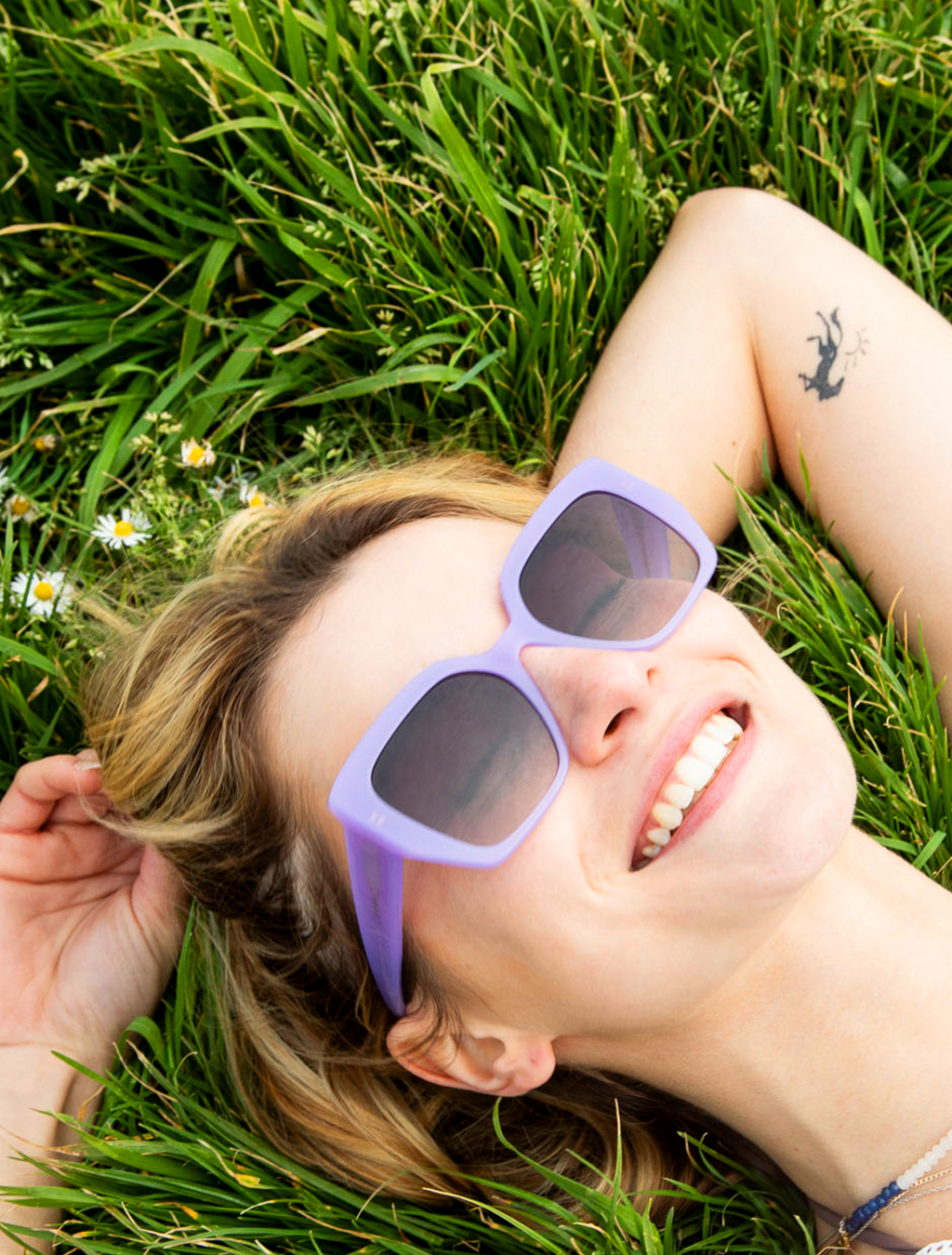 zoedepass Diana Violet sunglasses studio model image