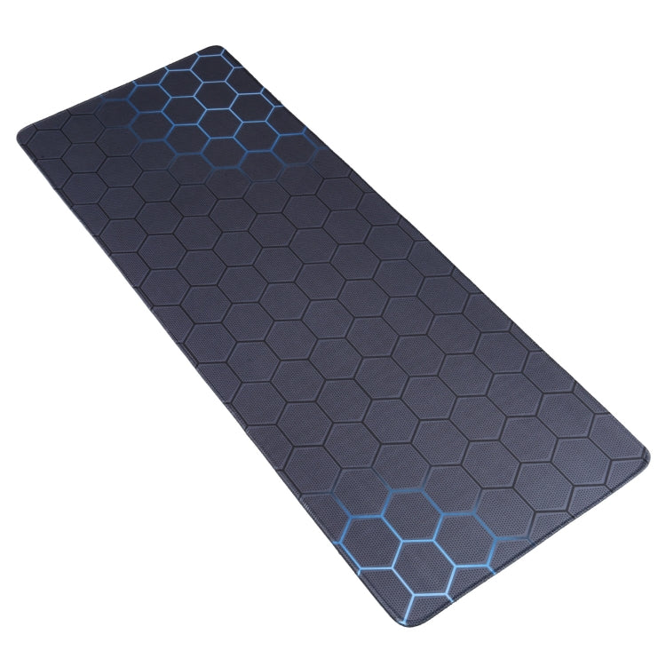 Anti-slip gaming mouse mat with cloth surface detail