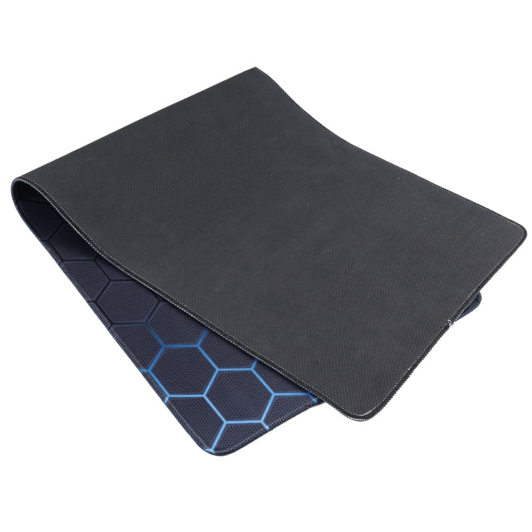 Anti-slip mouse mat detail showing skidproof rubber bottom