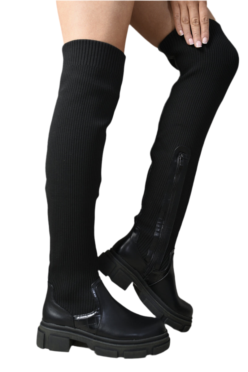 Kenike knitted platform boots heel and sole detail