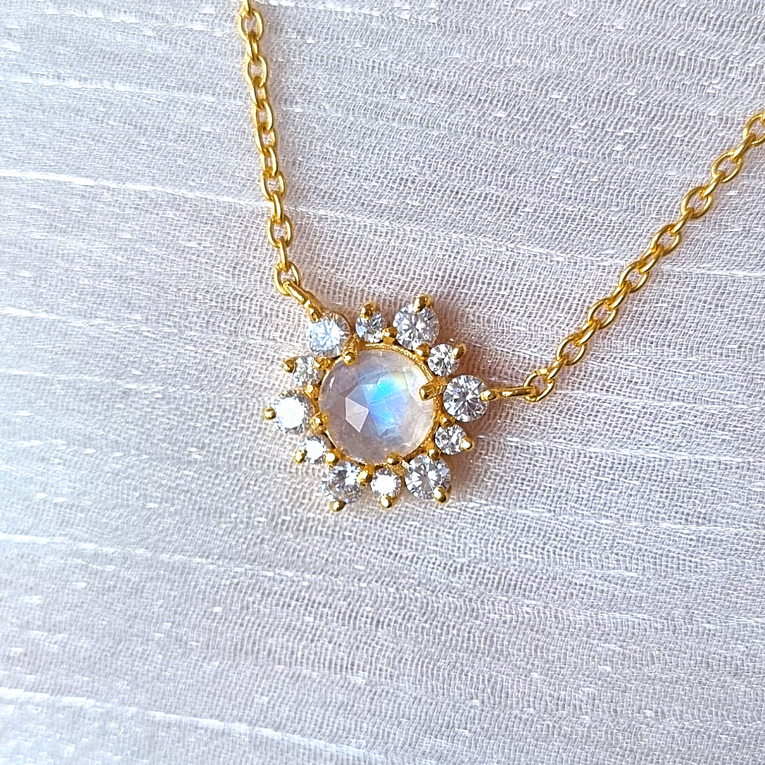 Rainbow moonstone necklace in 18k gold vermeil product detail image