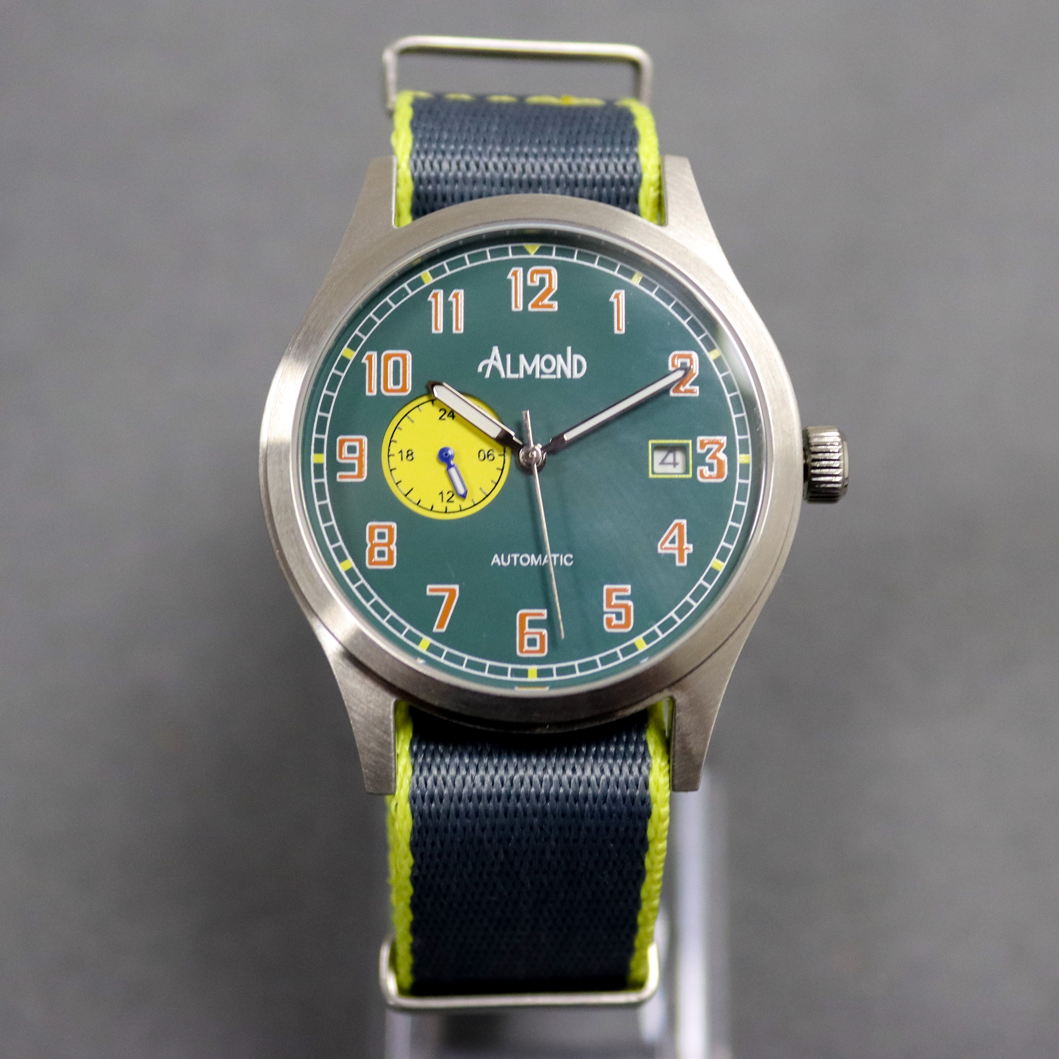 Riley Rifleman Field automatic watch detail image