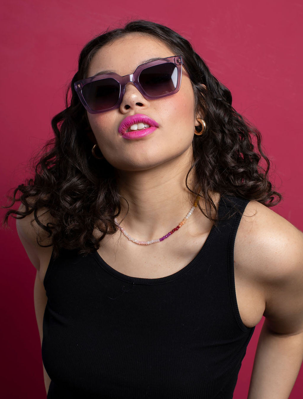 zoedepass Kate Amethyst sunglasses close-up on model