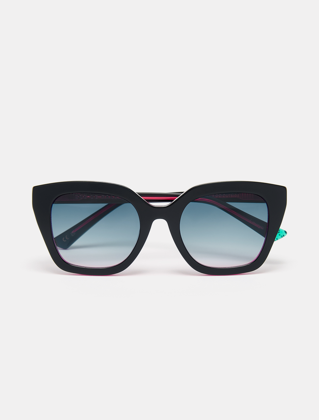zoedepass Lauryn Black Pink cat-eye sunglasses front product image
