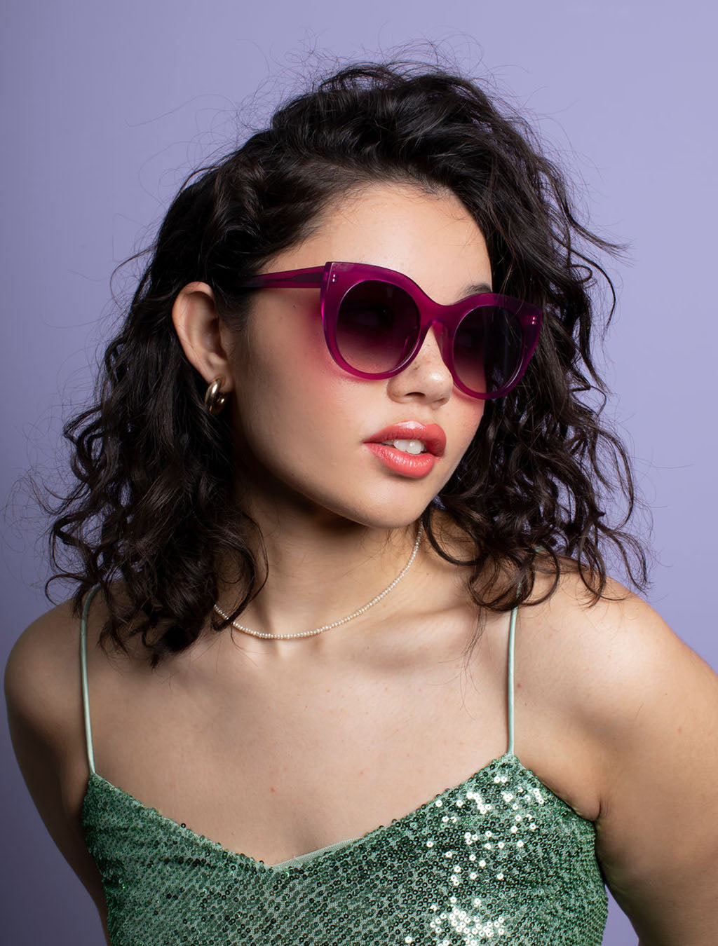 zoedepass Lily Magenta cat-eye sunglasses fashion detail image
