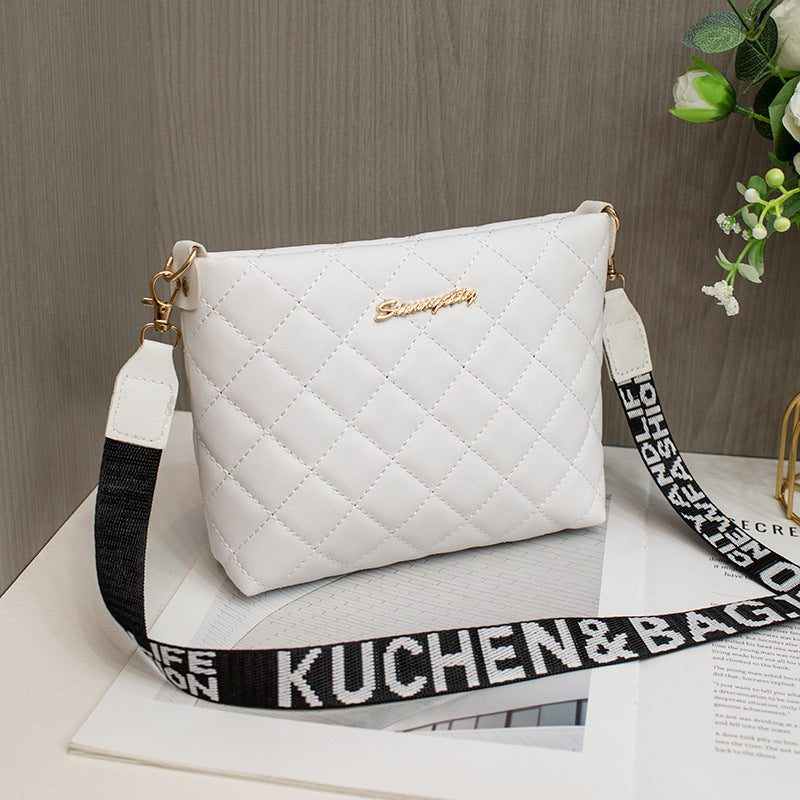 Kenike white small embroidered chain messenger bag variant