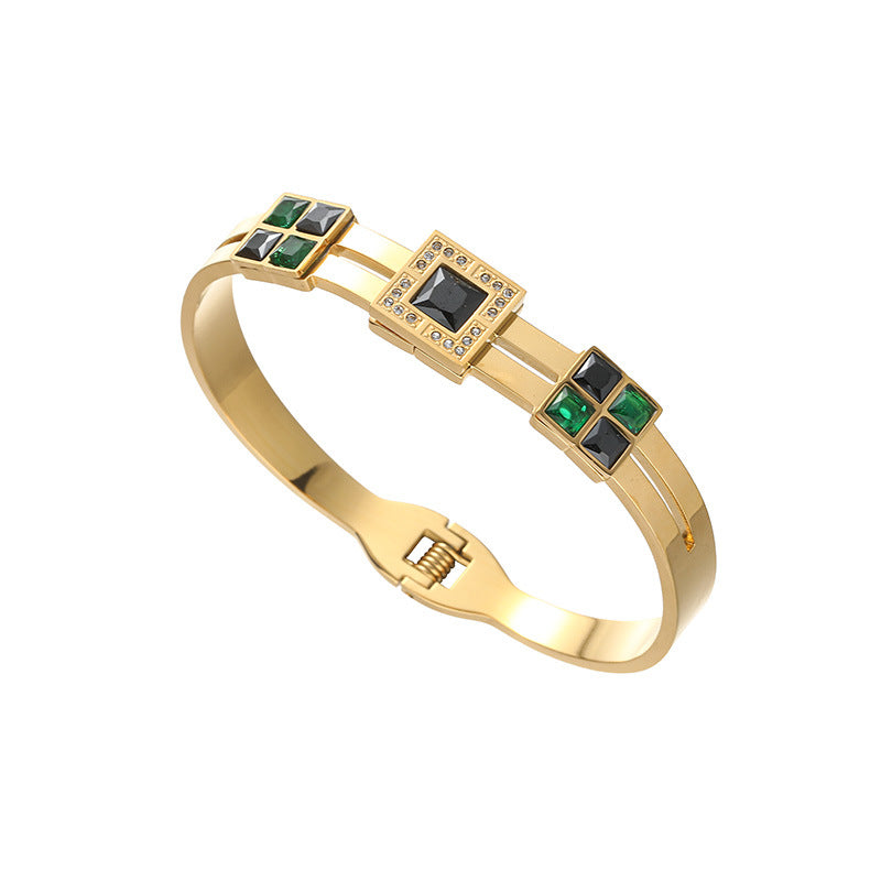 Kenike titanium steel bracelet clasp detail