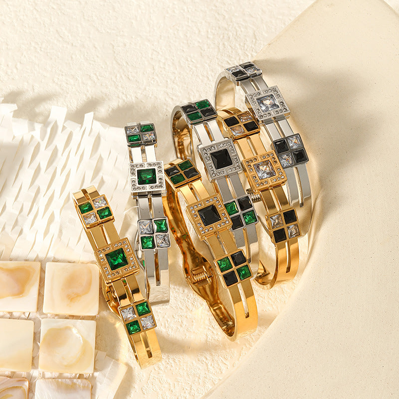 Kenike titanium steel 18K gold plated bracelet front view