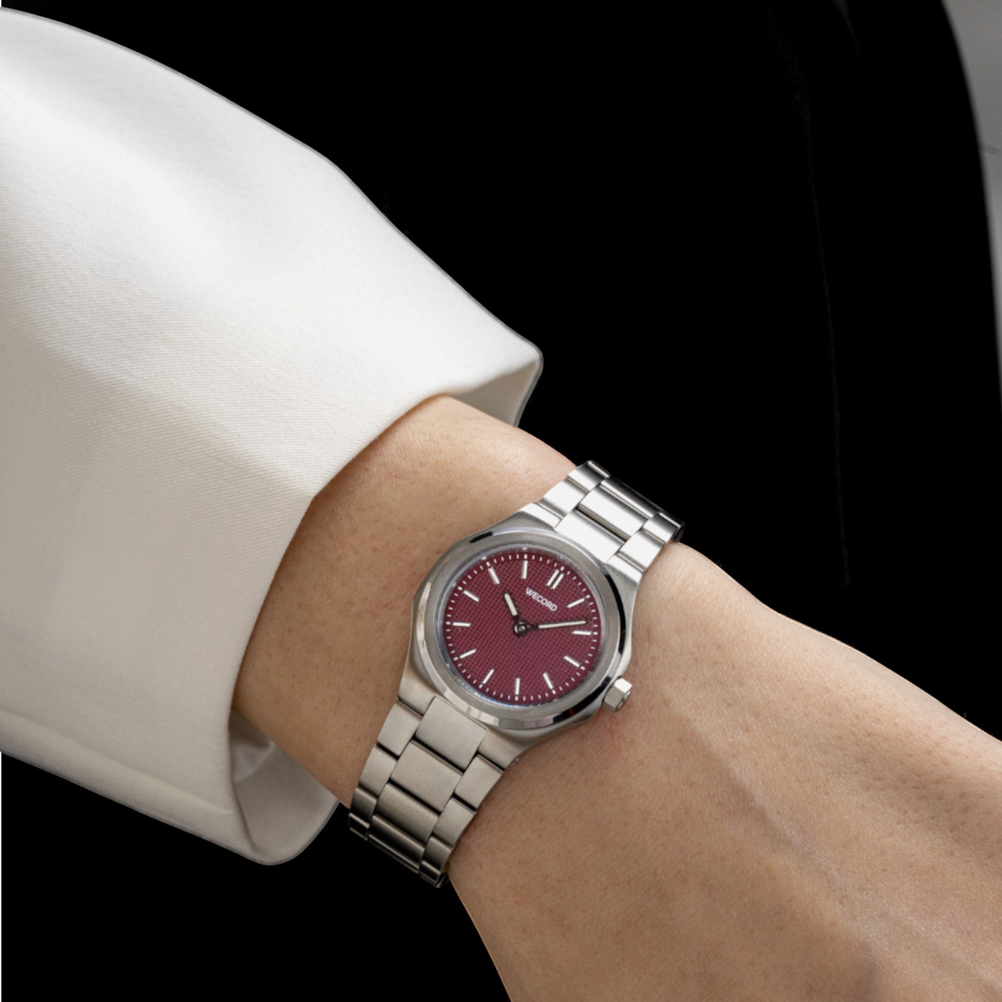 Wecord London Oliver Small watch lifestyle detail image