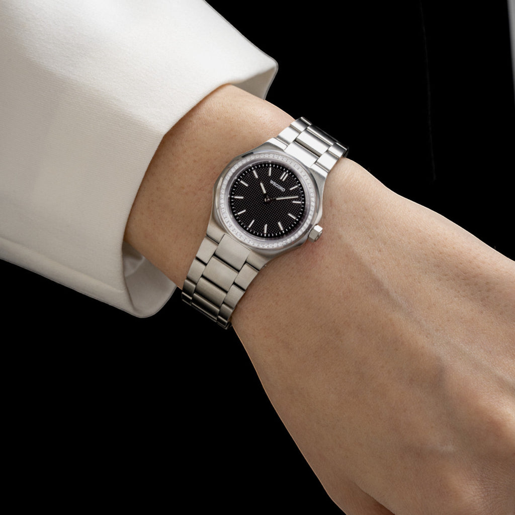 Wecord London Oliver Small Diamond watch bracelet detail image
