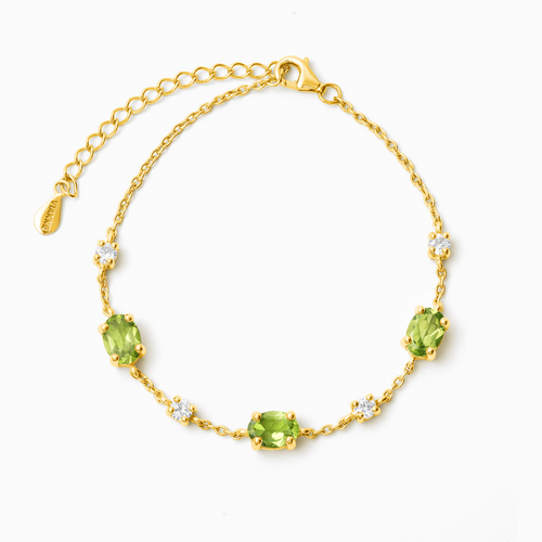 Peridot bracelet in 18k gold vermeil on white background