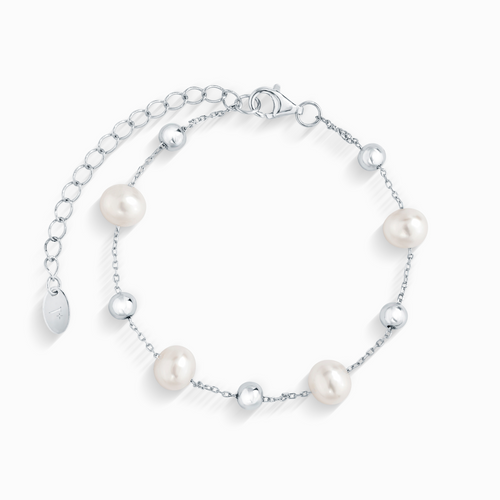 Vianne Jewellery freshwater pearl bracelet in sterling silver on white background