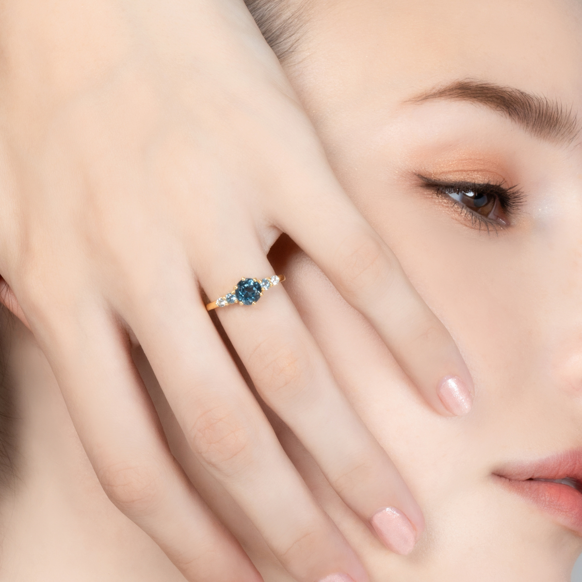 Ombre blue topaz five stone ring in 18k gold vermeil model image