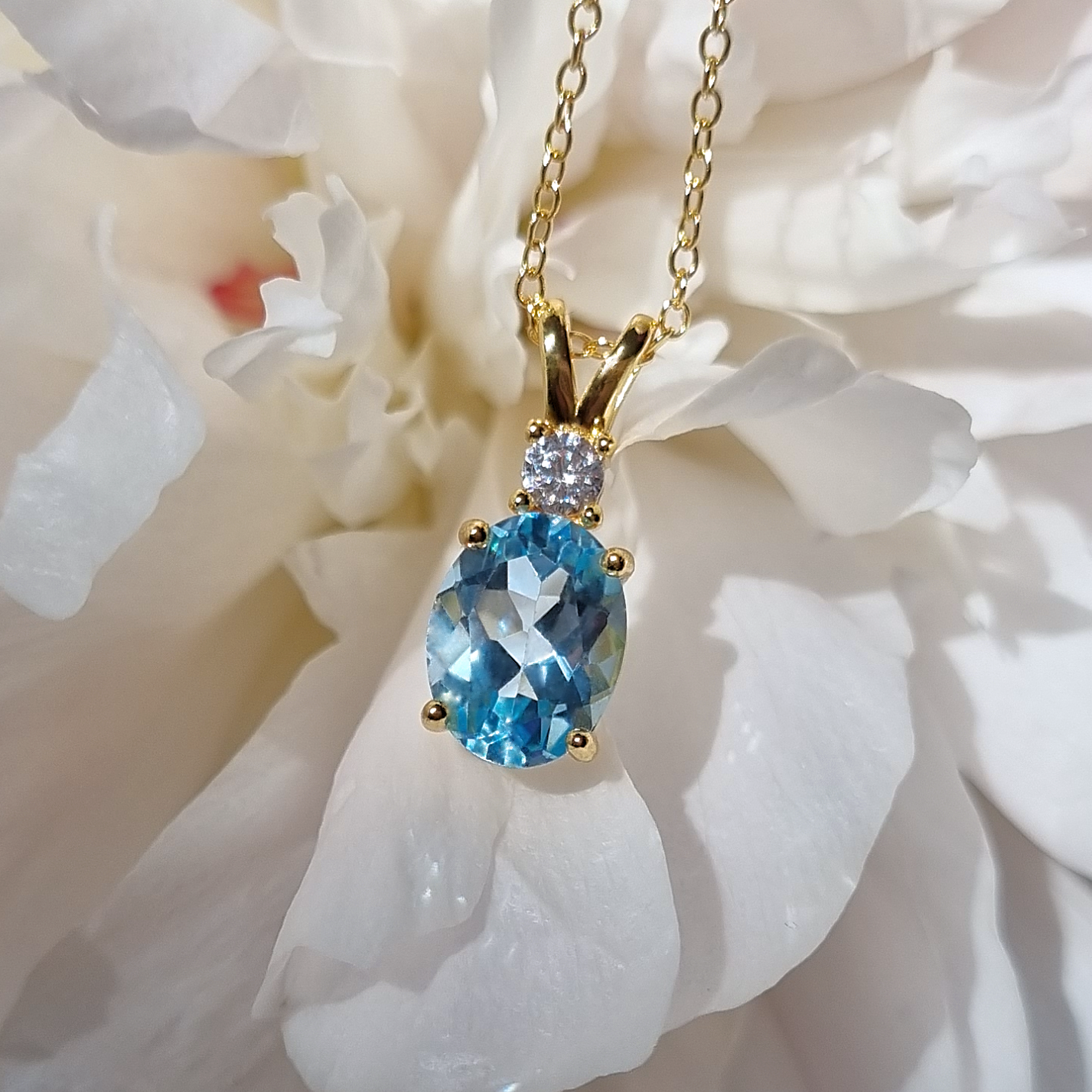 Blue topaz pendant necklace in 18k gold vermeil product image