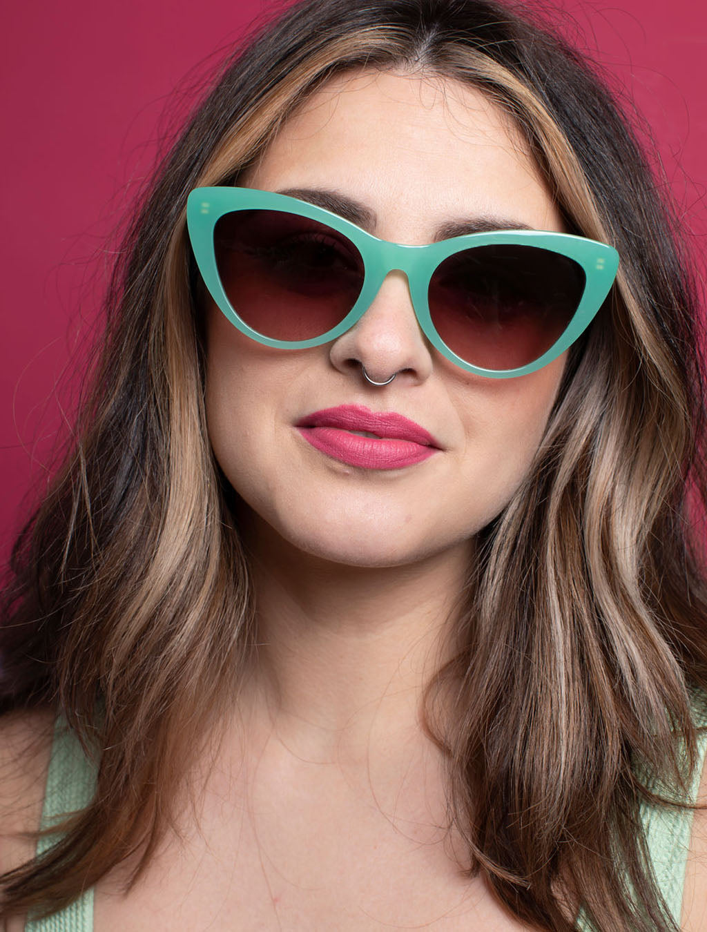 zoedepass Amy Spring green sunglasses lifestyle image on model