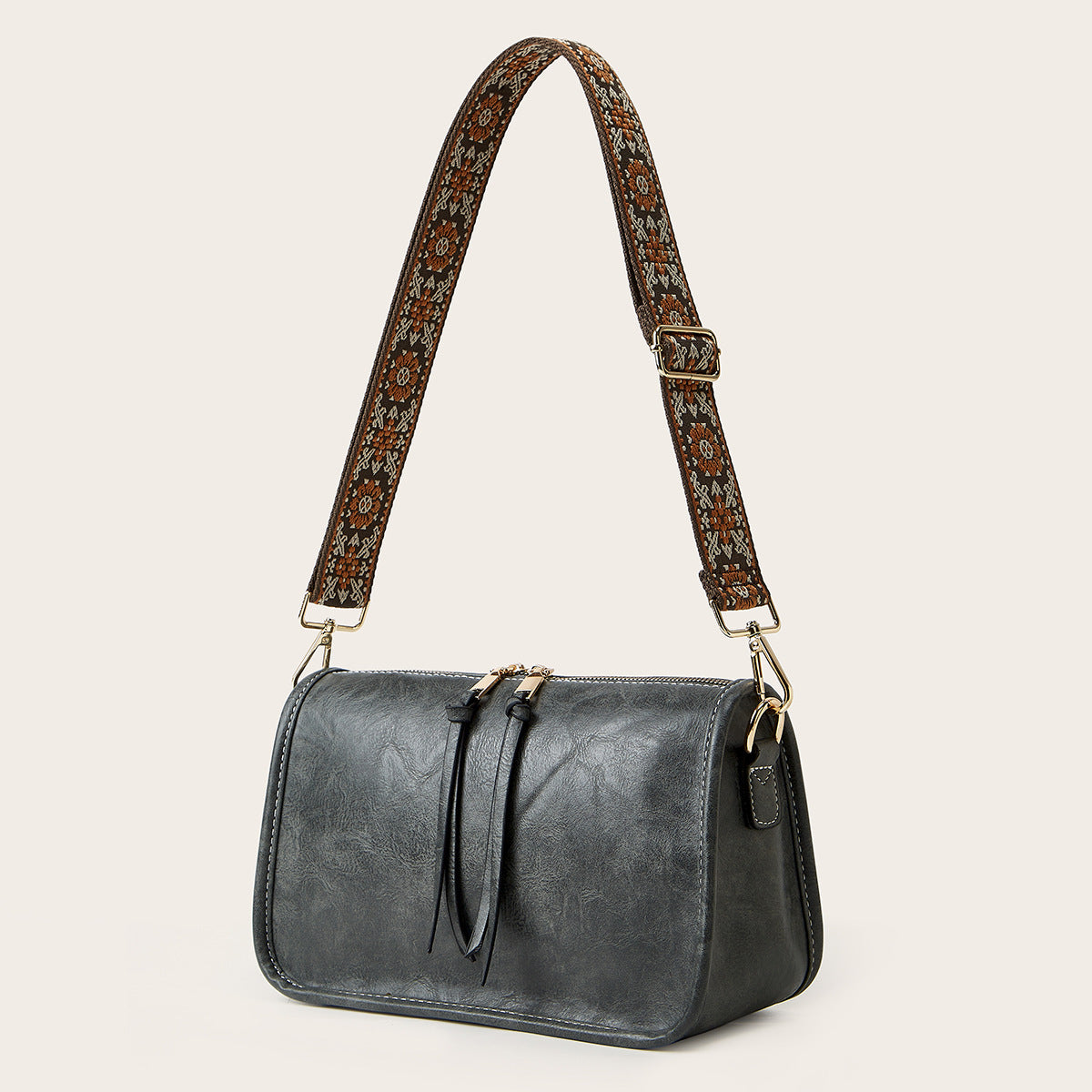 Kenike bohemian crossbody tote bag texture detail