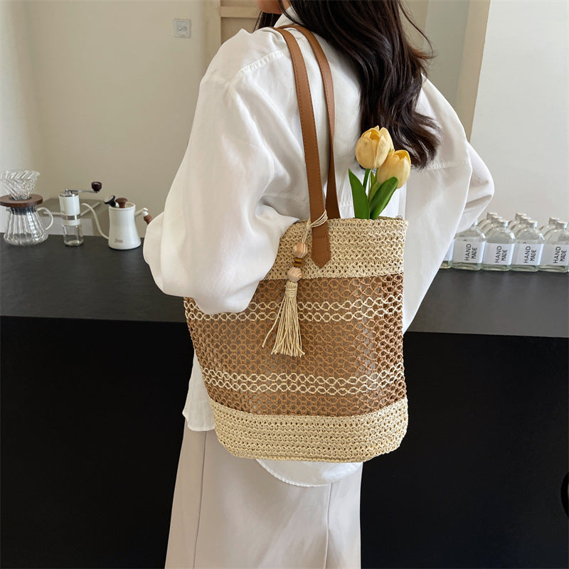 Kenike seaside vacation straw beach bag styling image