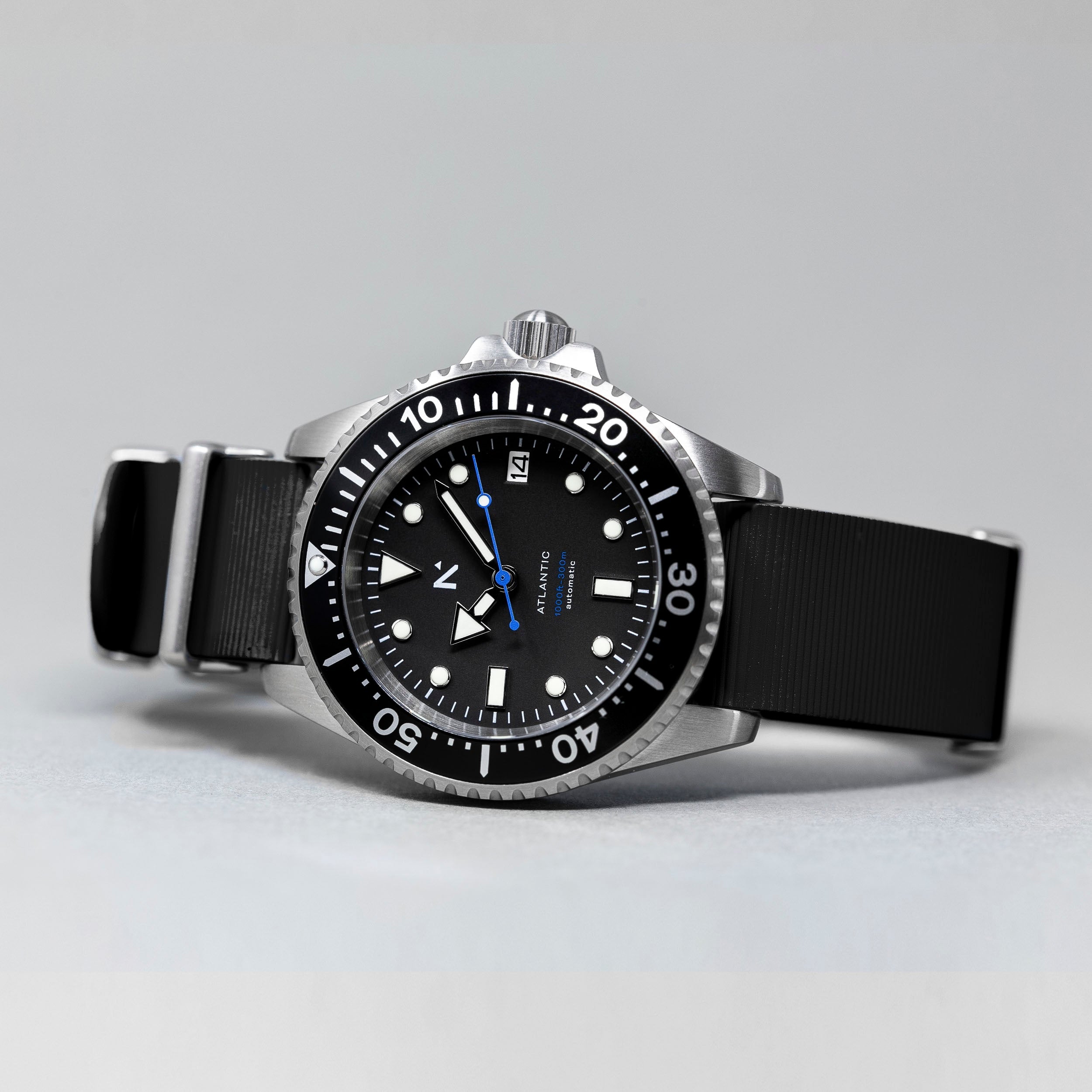 Rotate North Atlantic Dive Watch side profile