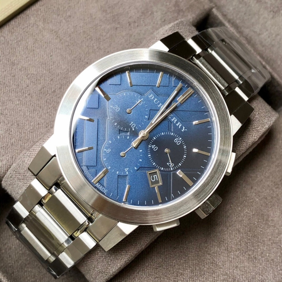Burberry BU9363 watch in box presentation