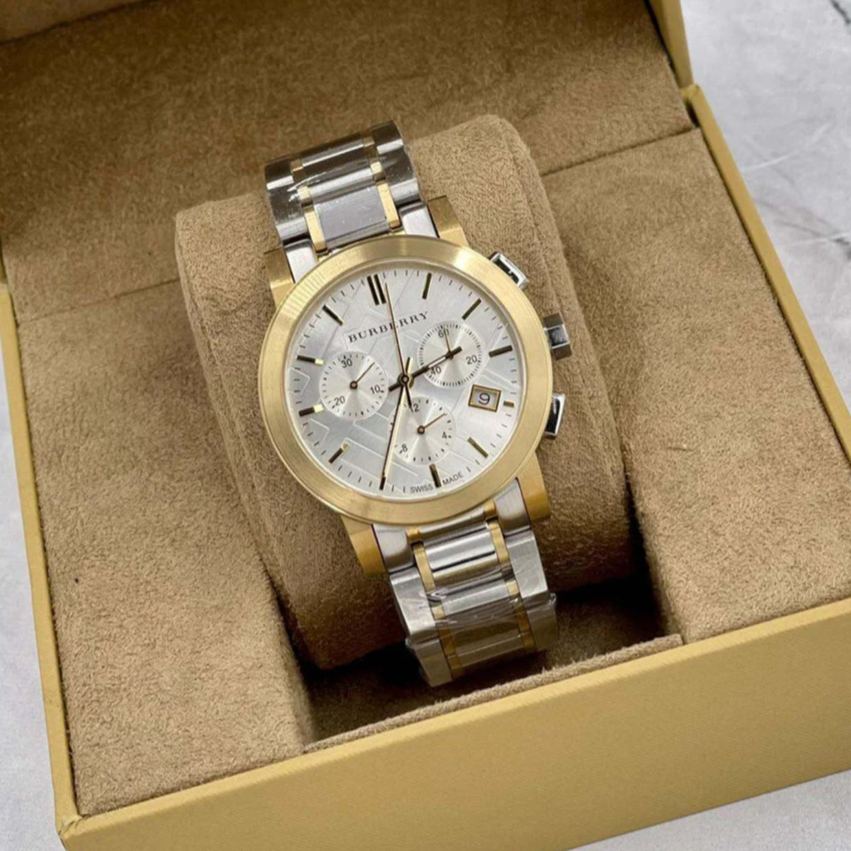 Burberry BU9751 The City watch on pillow display