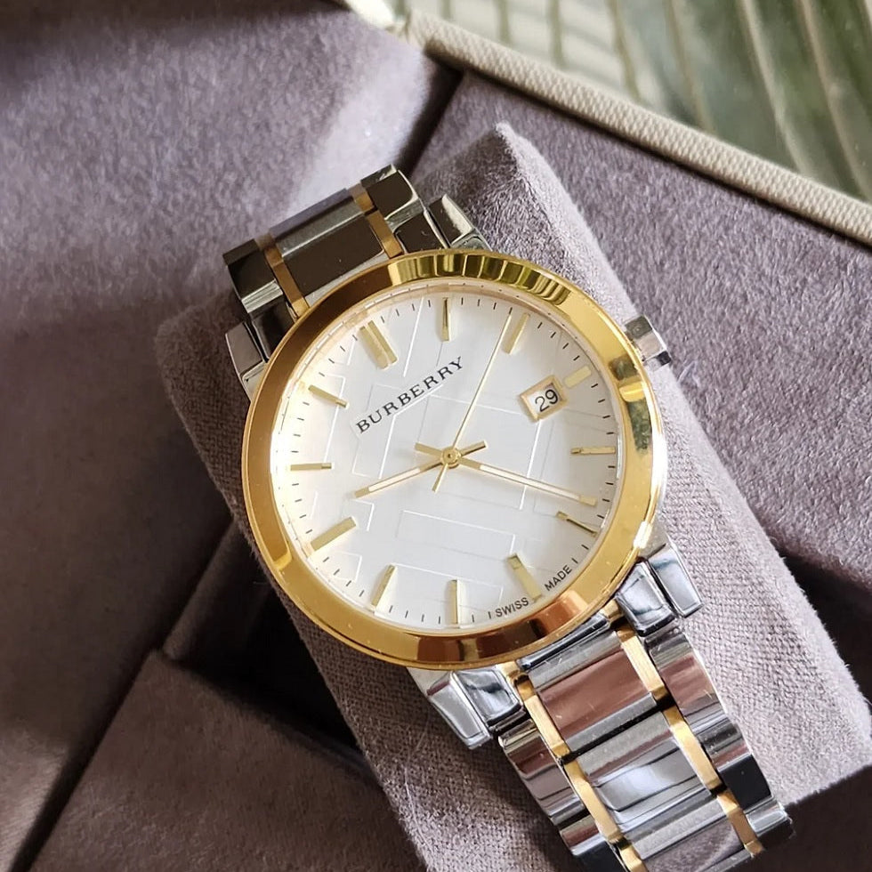 Burberry BU9115 women’s watch box packaging