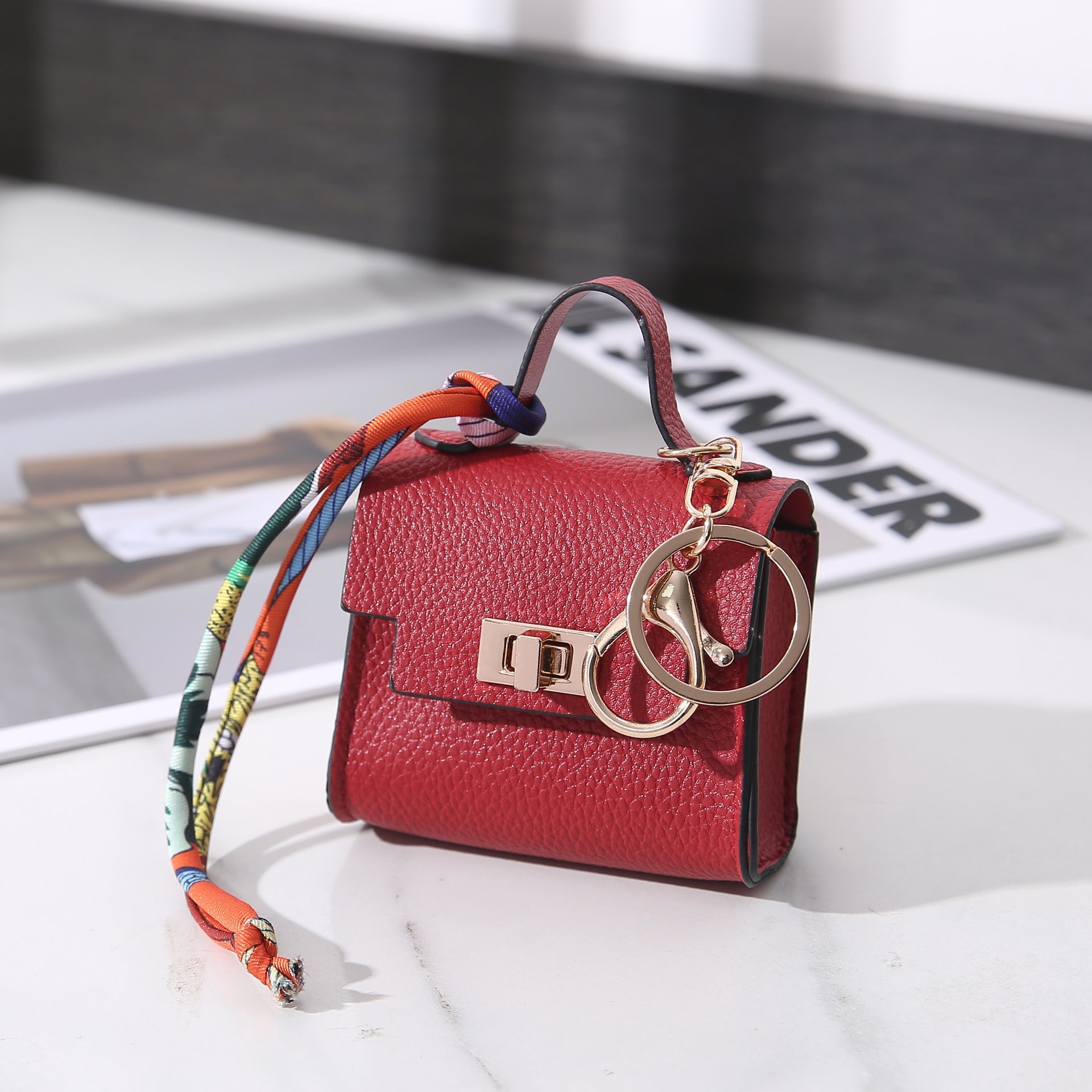Kenike Kelly bag bright red mini pendant light luxury bag variant
