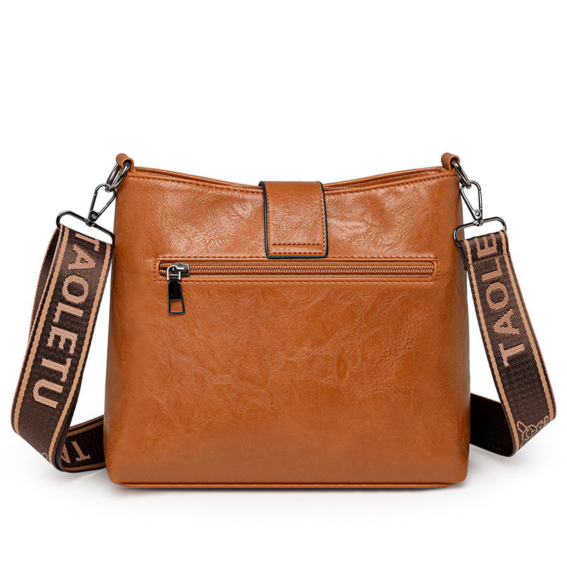 Kenike leisure bucket shoulder bag interior view