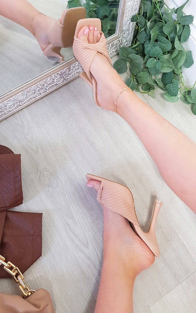 Kenike faux leather textured mule front view