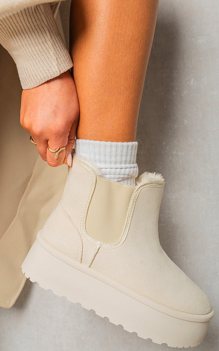 Kenike beige faux fur lined platform Chelsea boots variant